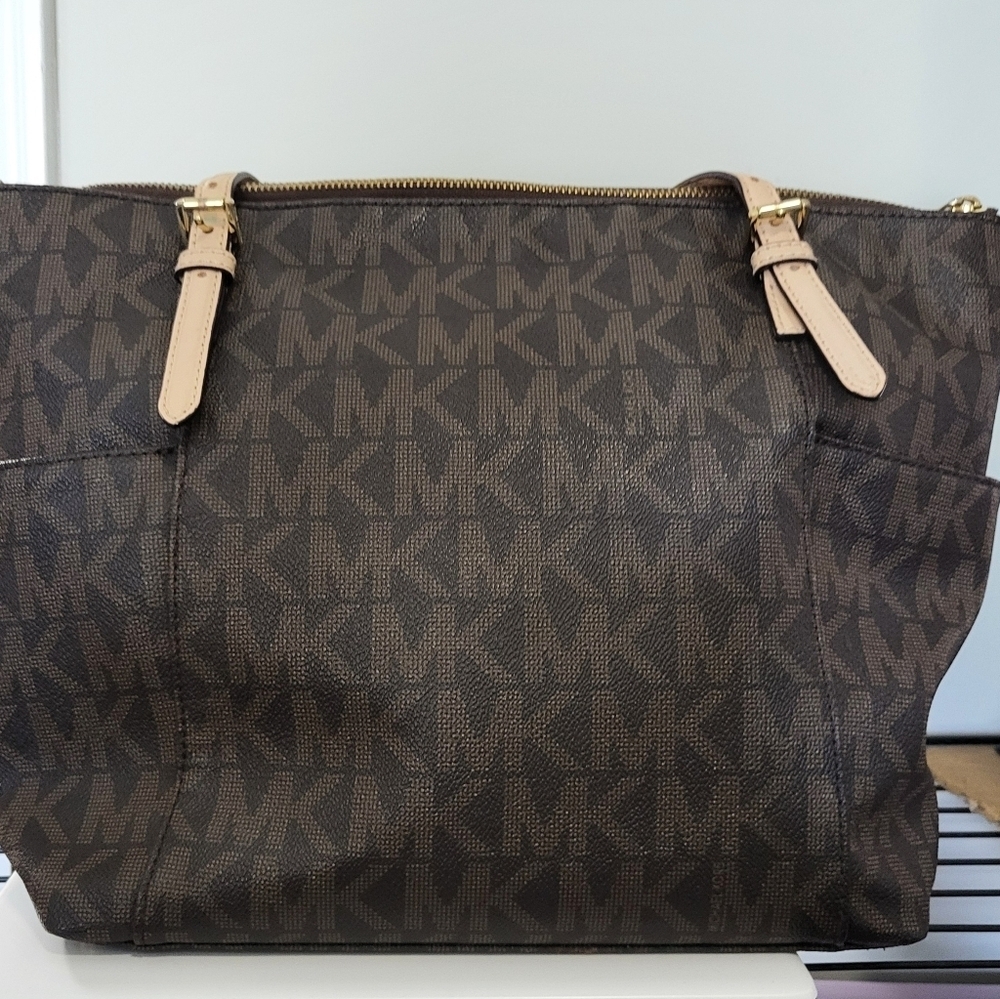 Michael Kors Tan and Brown Signature East West Tote with Monogram Design*used* - Picture 4 of 9